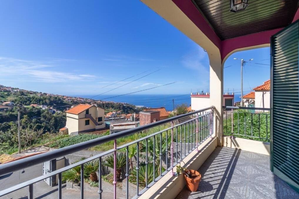 Casa Central - Peceful Mountain Retreat In Calheta Ribeira do Raposo Dış mekan fotoğraf