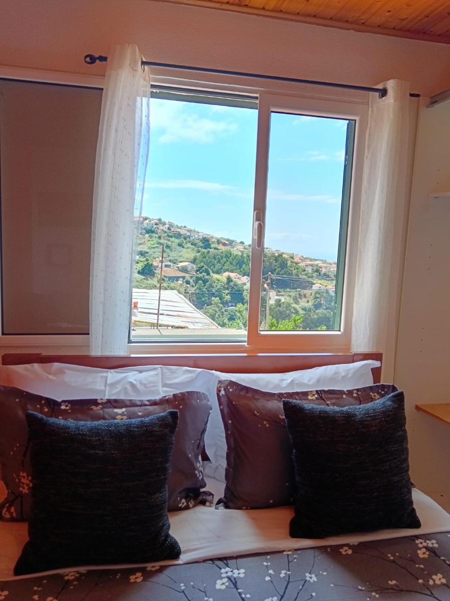 Casa Central - Peceful Mountain Retreat In Calheta Ribeira do Raposo Dış mekan fotoğraf