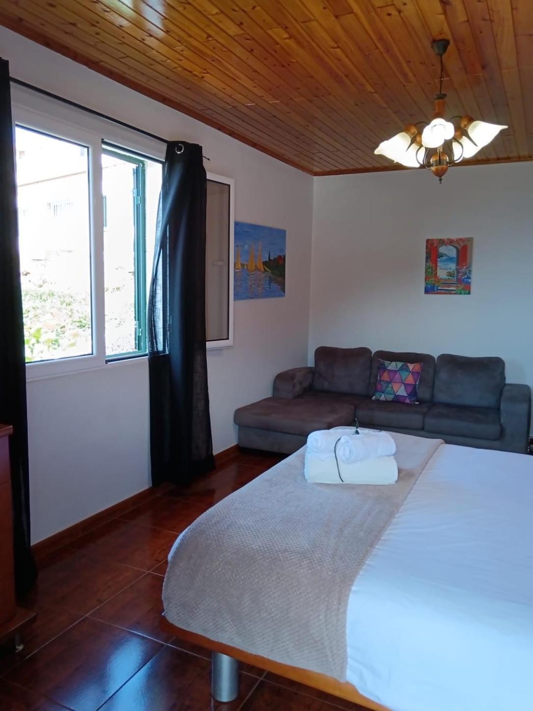 Casa Central - Peceful Mountain Retreat In Calheta Ribeira do Raposo Dış mekan fotoğraf