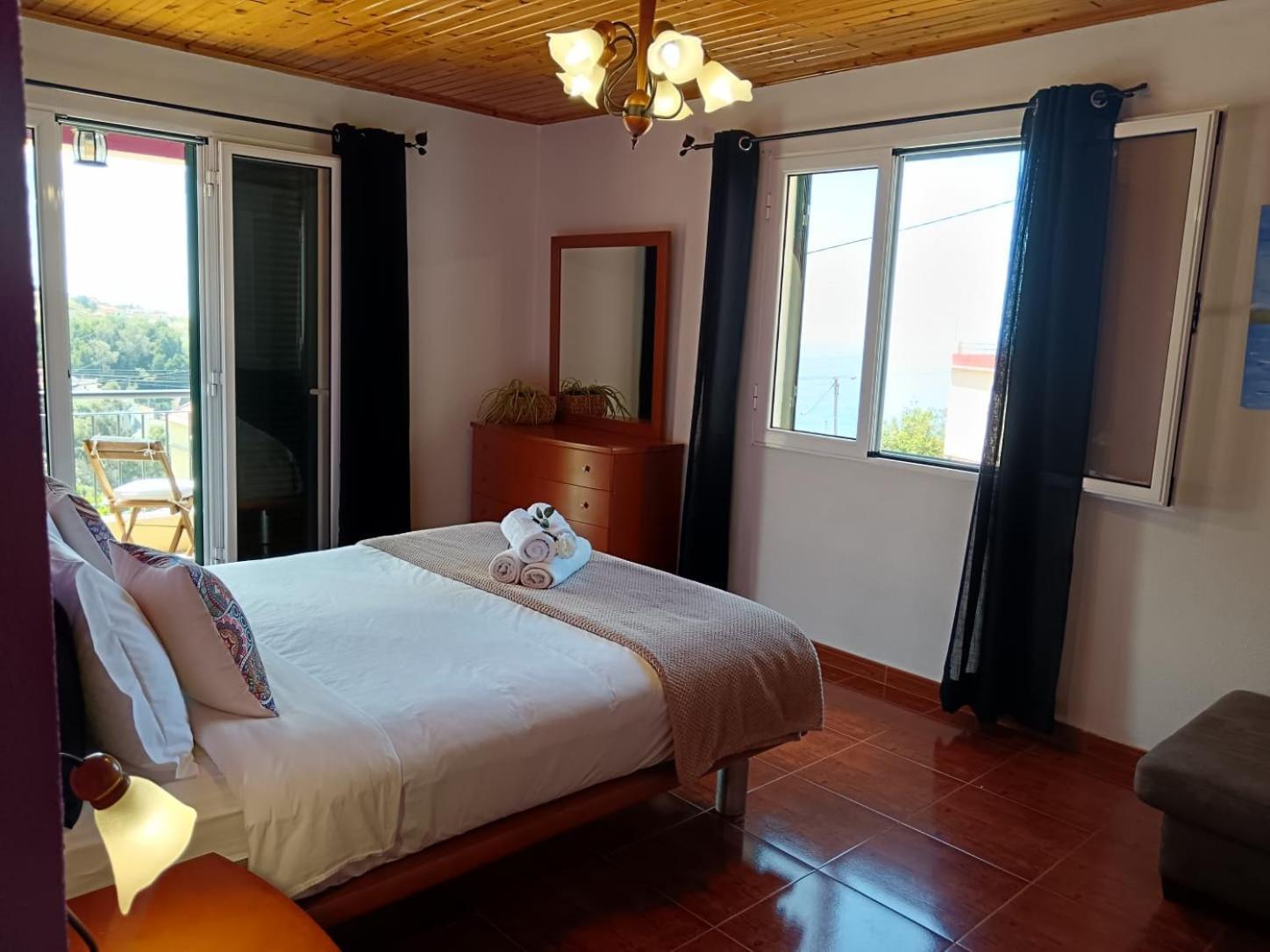 Casa Central - Peceful Mountain Retreat In Calheta Ribeira do Raposo Dış mekan fotoğraf